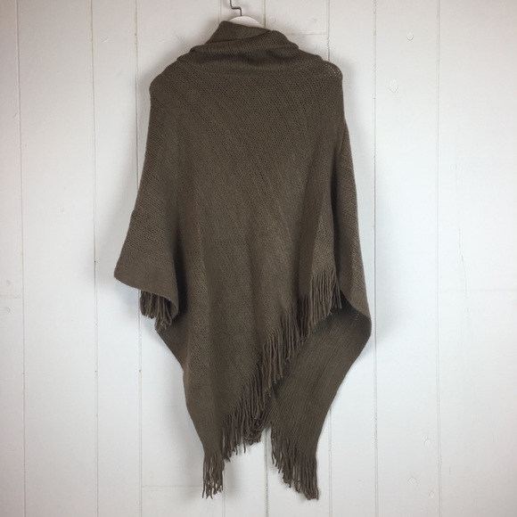 Do Everything In Love One Size Poncho Sweater Lot - Picture 3 of 7